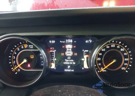 2018 Jeep Wrangler Unlimited Sahara 4X4 z USA, uszkodzony, nr VIN 1C4HJXEG0JW247662